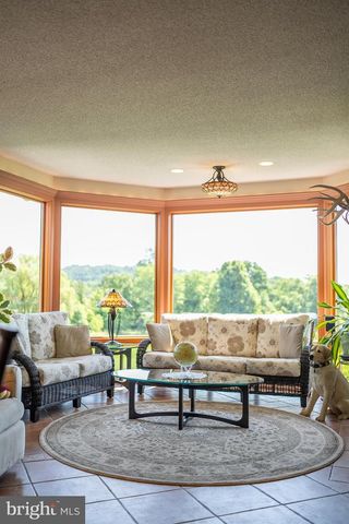 18291 CALUMET LN, Bluemont, VA 20135