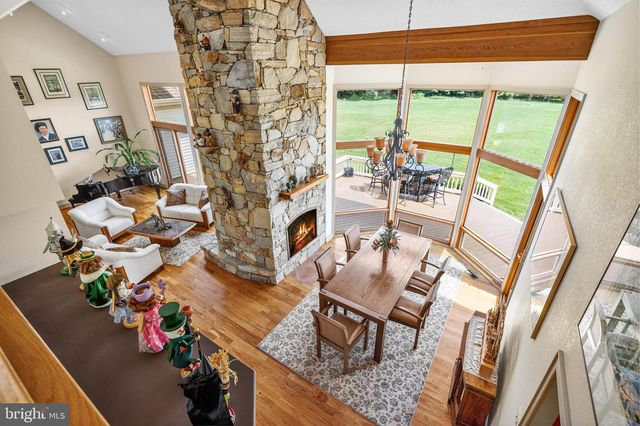 18291 CALUMET LN, Bluemont, VA 20135