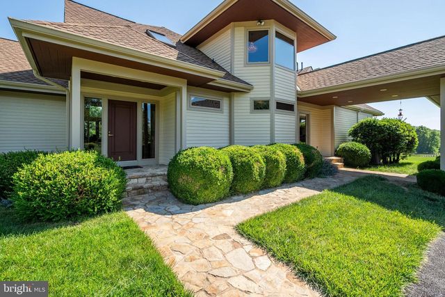 18291 CALUMET LN, Bluemont, VA 20135