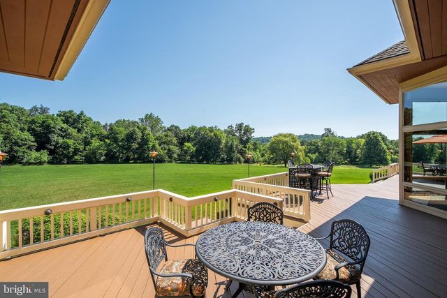 18291 CALUMET LN, Bluemont, VA 20135
