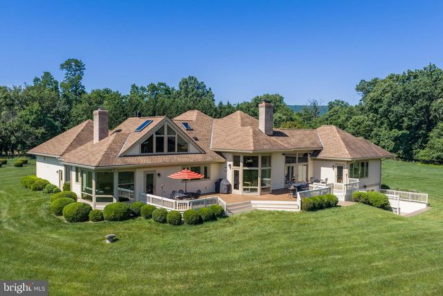 18291 CALUMET LN, Bluemont, VA 20135