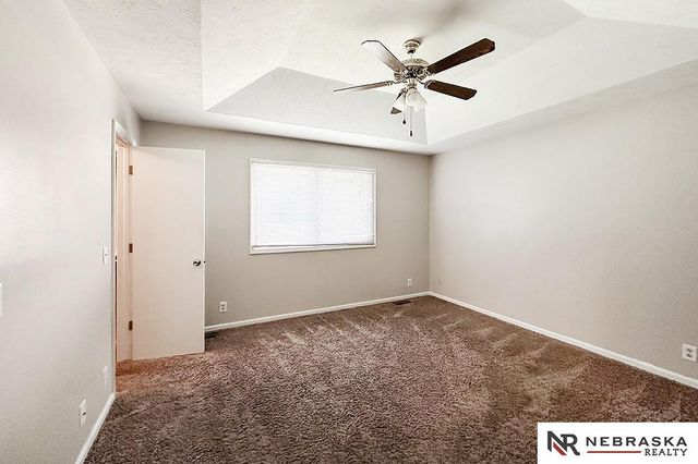 9912 S 9th Avenue, Bellevue, NE 68123