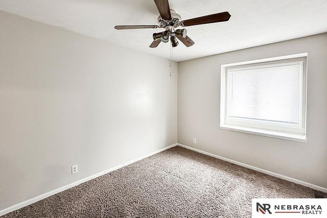 9912 S 9th Avenue, Bellevue, NE 68123