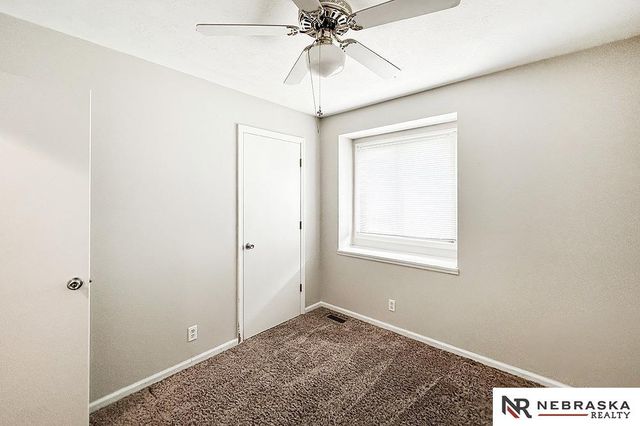 9912 S 9th Avenue, Bellevue, NE 68123