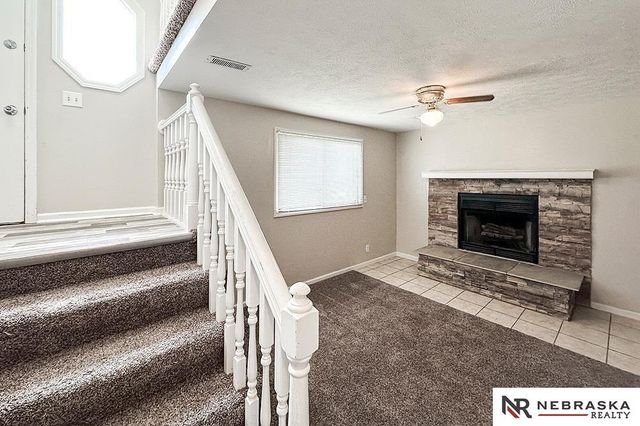 9912 S 9th Avenue, Bellevue, NE 68123