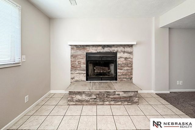 9912 S 9th Avenue, Bellevue, NE 68123