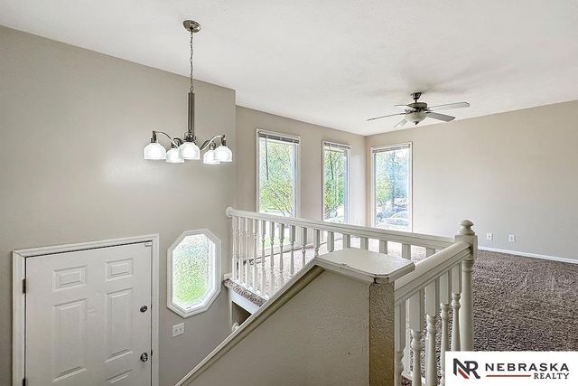 9912 S 9th Avenue, Bellevue, NE 68123