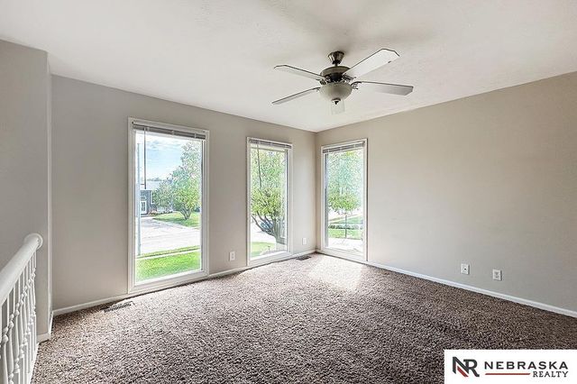 9912 S 9th Avenue, Bellevue, NE 68123