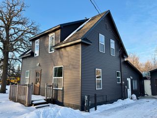 301 7th Avenue SE, Roseau, MN 56751