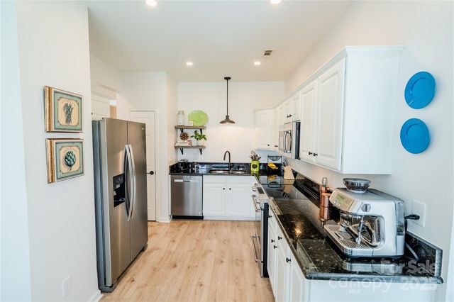 4022 Carl Parmer Drive, Harrisburg, NC 28075