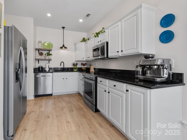 4022 Carl Parmer Drive, Harrisburg, NC 28075