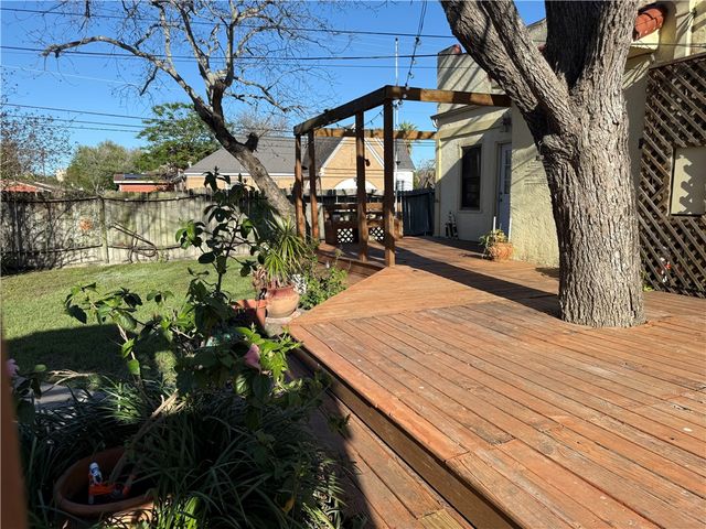 402 Clifford St, Corpus Christi, TX 78404