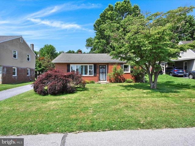 28 NURSERY LN, Lancaster, PA 17603