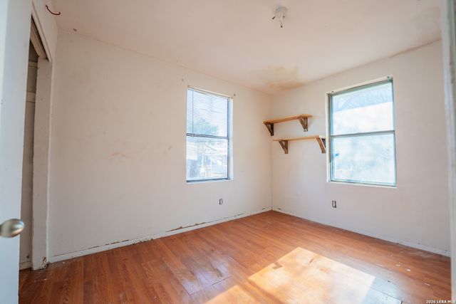 3102 Neptune, San Antonio, TX 78226