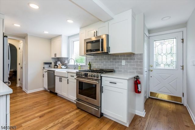 8 Venetia Ave, Cranford Twp., NJ 07016