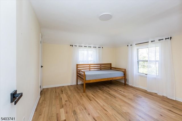 8 Venetia Ave, Cranford Twp., NJ 07016