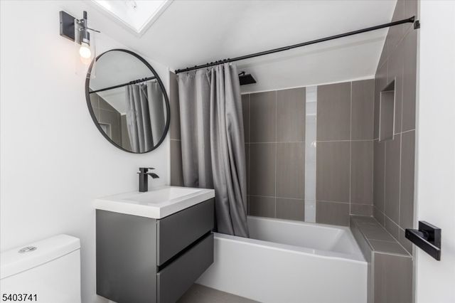 8 Venetia Ave, Cranford Twp., NJ 07016