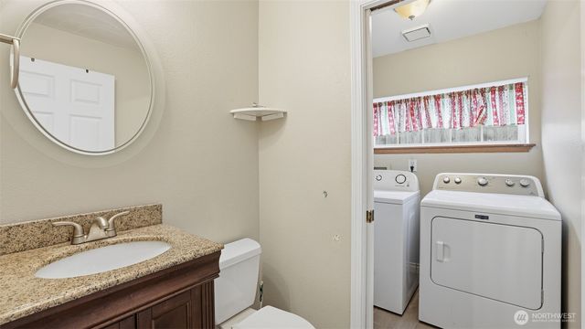 2009 161st Street E, Tacoma, WA 98445