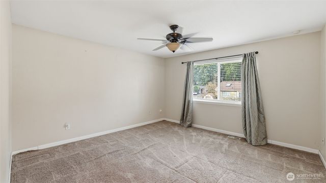 2009 161st Street E, Tacoma, WA 98445