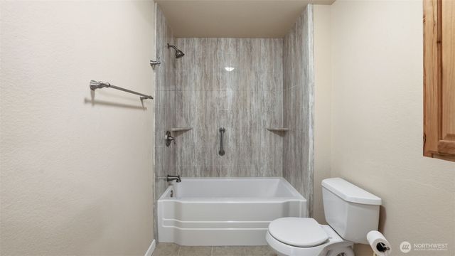 2009 161st Street E, Tacoma, WA 98445