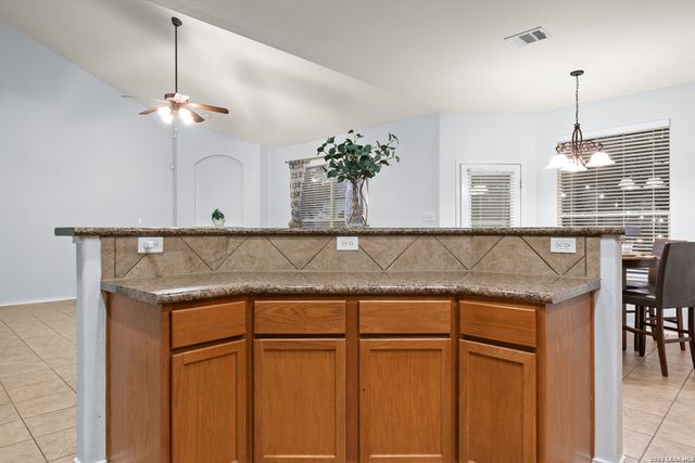 2669 Crusader Bend, Schertz, TX 78108