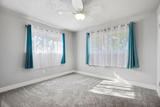 101 W Larkspur Drive, Hillcrest Village, TX 77511