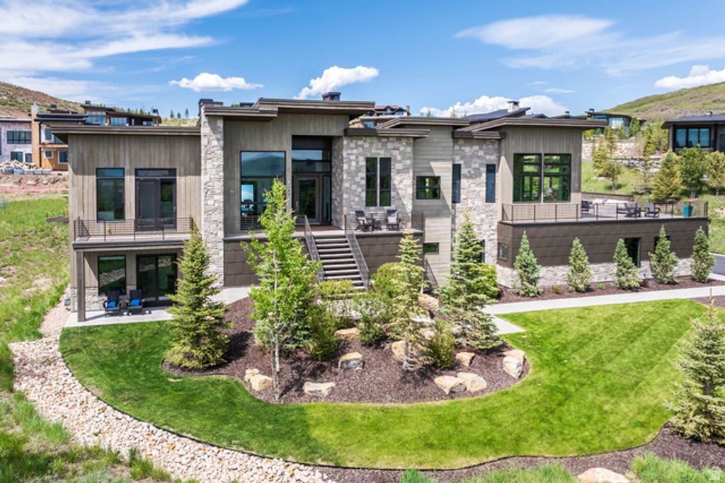 Image 104 of property listing at 140 W VISTA RIDGE RD, Kamas, UT 84036