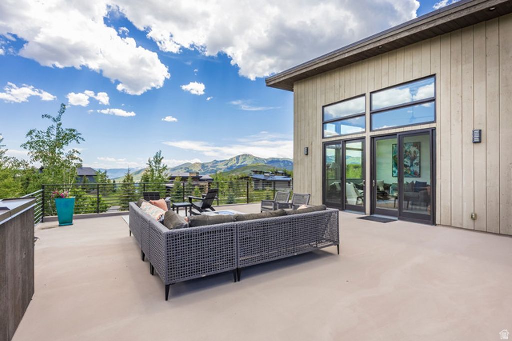 Image 36 of property listing at 140 W VISTA RIDGE RD, Kamas, UT 84036