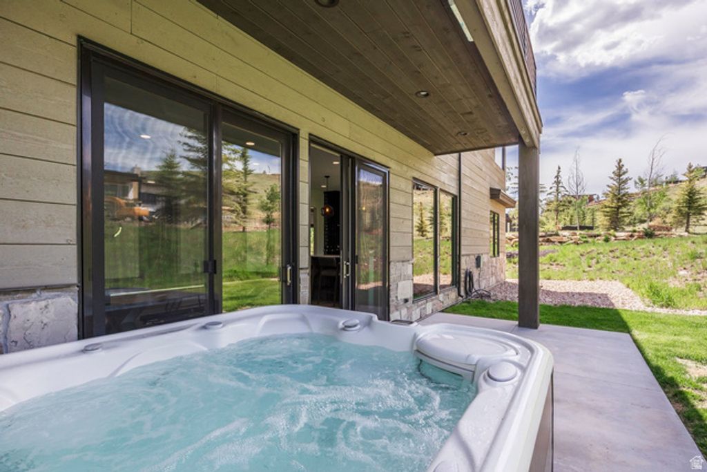 Image 95 of property listing at 140 W VISTA RIDGE RD, Kamas, UT 84036