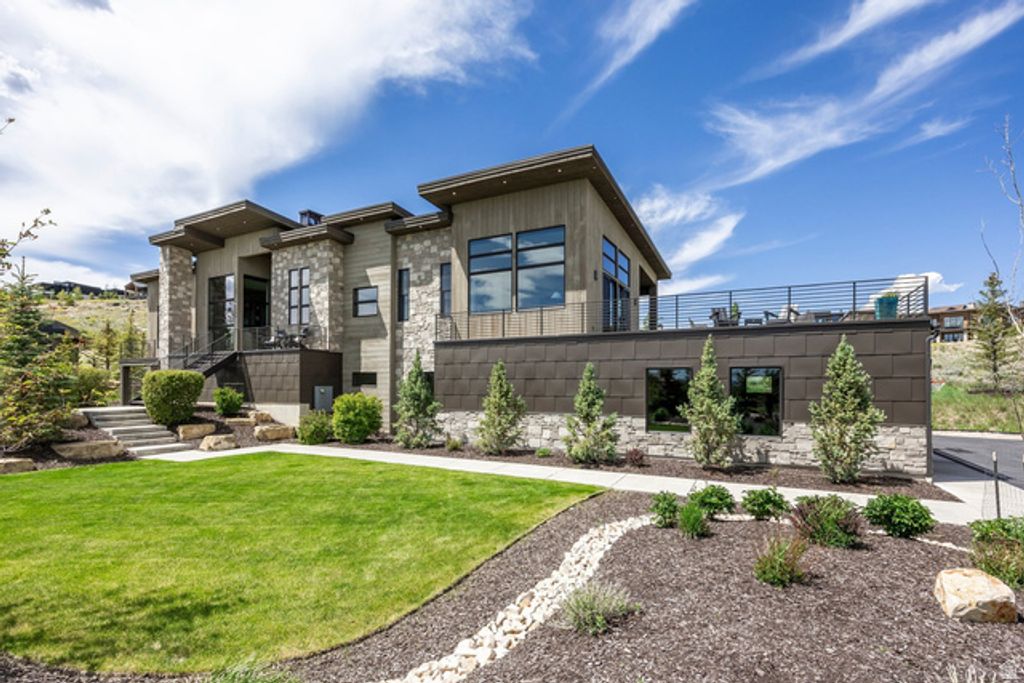Image 99 of property listing at 140 W VISTA RIDGE RD, Kamas, UT 84036