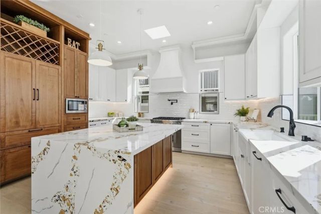 617 N Irena Avenue B, Redondo Beach, CA 90277