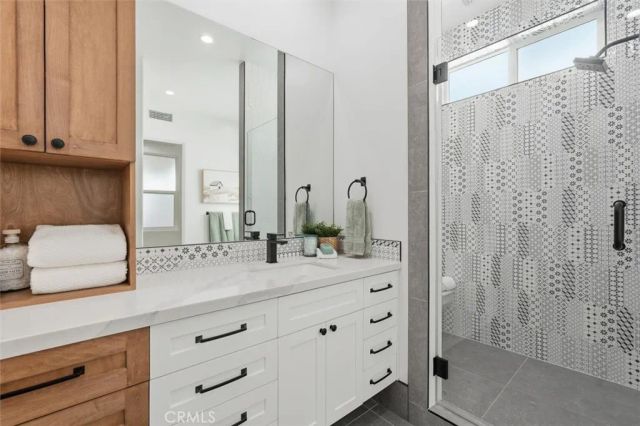 617 N Irena Avenue B, Redondo Beach, CA 90277