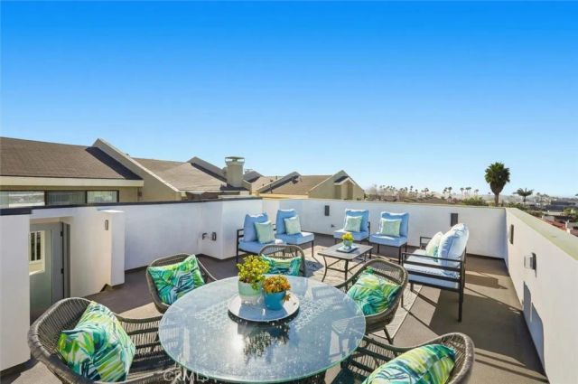 617 N Irena Avenue B, Redondo Beach, CA 90277