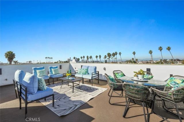 617 N Irena Avenue B, Redondo Beach, CA 90277
