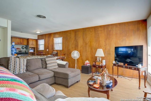 358 Waxwood, San Antonio, TX 78216