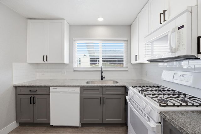 1718 Robert St, Lodi, CA 95242