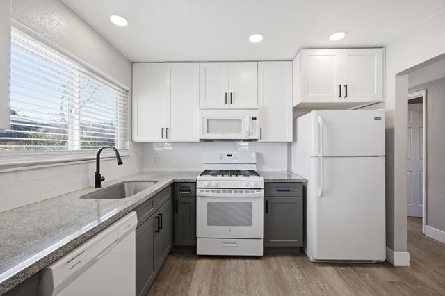 1718 Robert St, Lodi, CA 95242