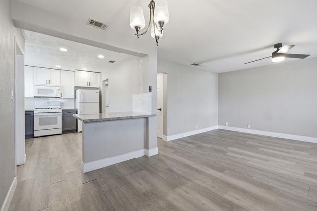 1718 Robert St, Lodi, CA 95242