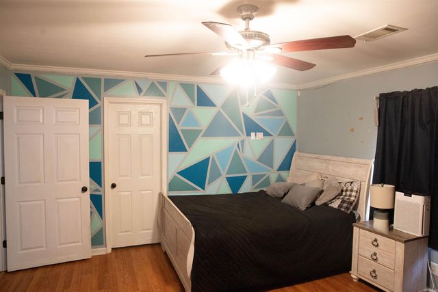 101 Henderson Road, Mountain View, AR 72560