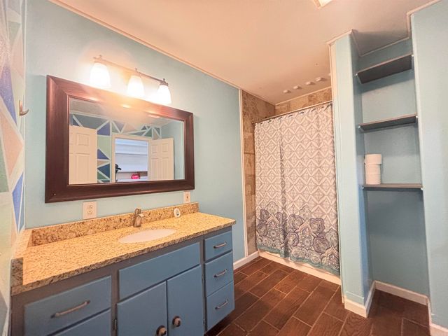 101 Henderson Road, Mountain View, AR 72560