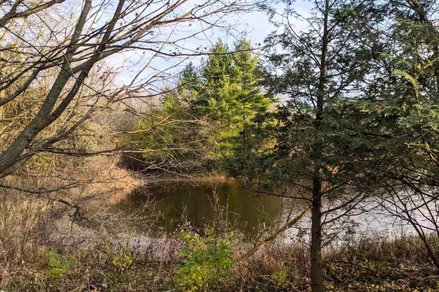 N3075 Hardscrabble ROAD, Dousman, WI 53118
