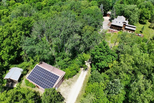N3075 Hardscrabble ROAD, Dousman, WI 53118