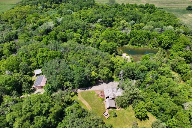N3075 Hardscrabble ROAD, Dousman, WI 53118