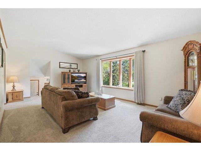 1087 Tanney Lane, Hudson, WI 54016