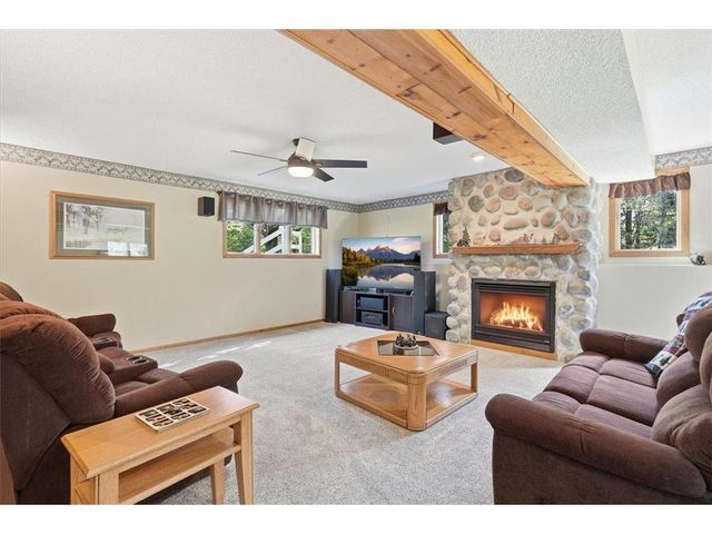 1087 Tanney Lane, Hudson, WI 54016
