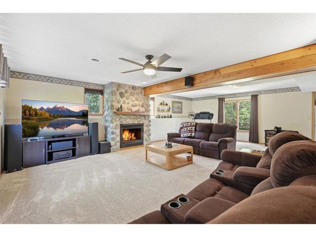 1087 Tanney Lane, Hudson, WI 54016