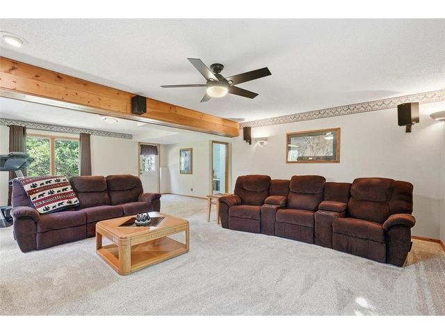 1087 Tanney Lane, Hudson, WI 54016