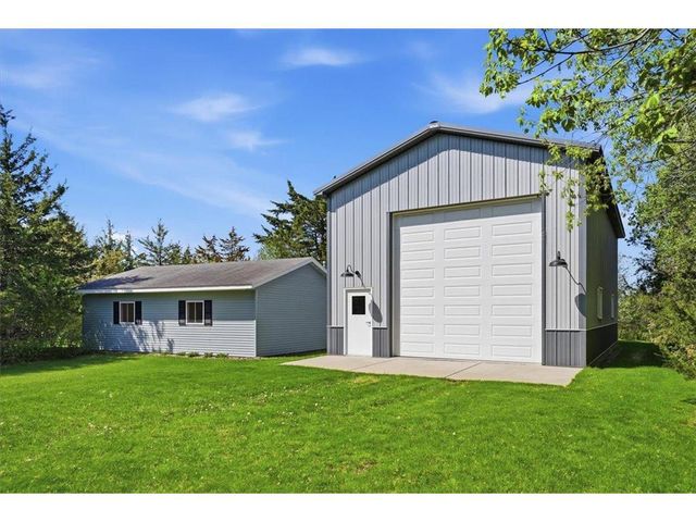 1087 Tanney Lane, Hudson, WI 54016