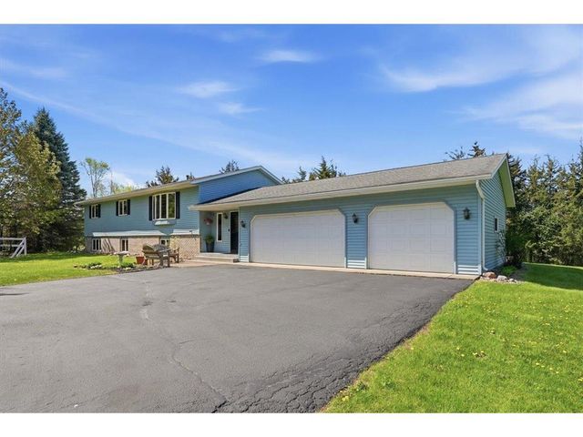 1087 Tanney Lane, Hudson, WI 54016
