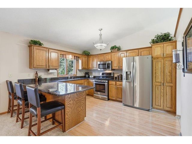 1087 Tanney Lane, Hudson, WI 54016